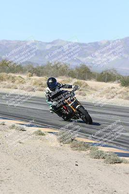 media/Dec-04-2025-Racers Edge (Thu) [[5ebc9f124d]]/3-B Group/3-Session 2 (Turn 7 Inside)/